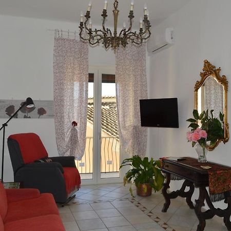 Antica Dimora In Centro Appartement Salerno Buitenkant foto