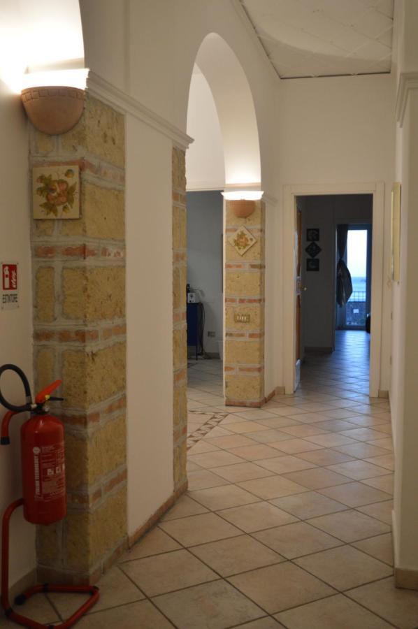 Antica Dimora In Centro Appartement Salerno Buitenkant foto