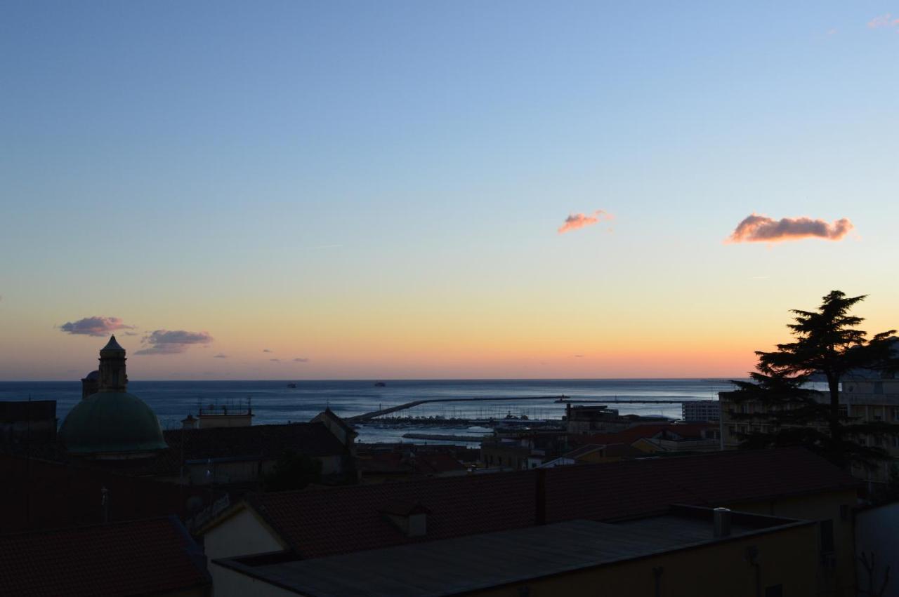 Antica Dimora In Centro Appartement Salerno Buitenkant foto