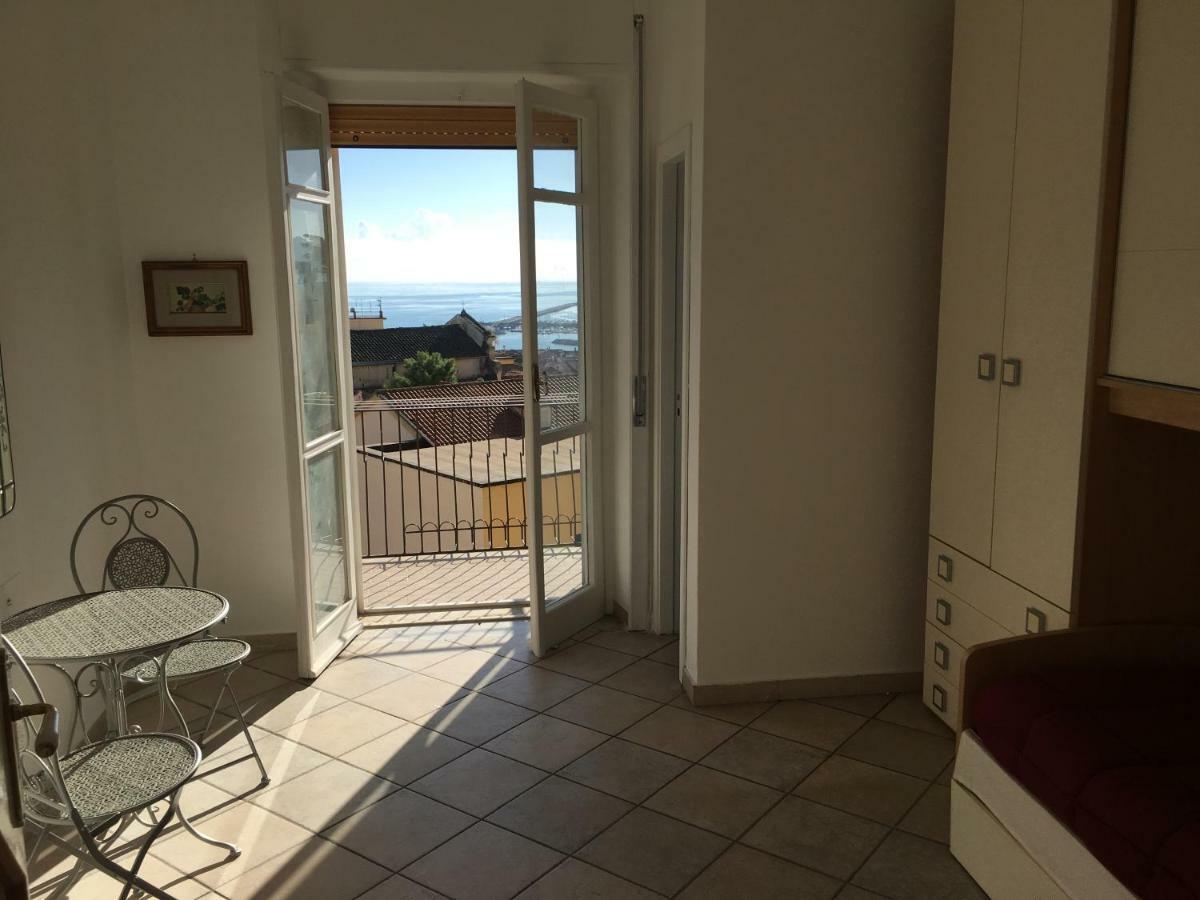 Antica Dimora In Centro Appartement Salerno Buitenkant foto